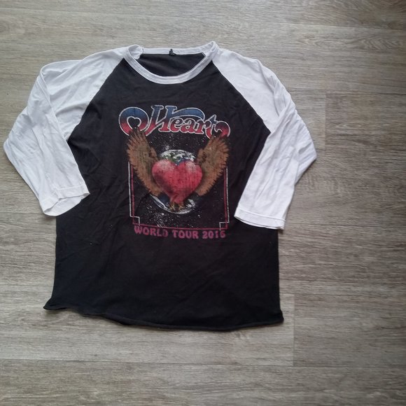 Vintage Tops - Heart Long Sleeve Tee